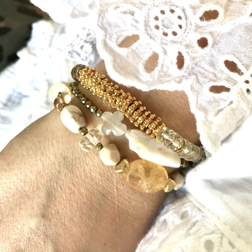 paulettequincaillerie-bijoux-createur-pierres-semi-précieuses-talisman-citrine-opale-quartz-fiumé-pierre-de-lune-turquoise-emeraude_80