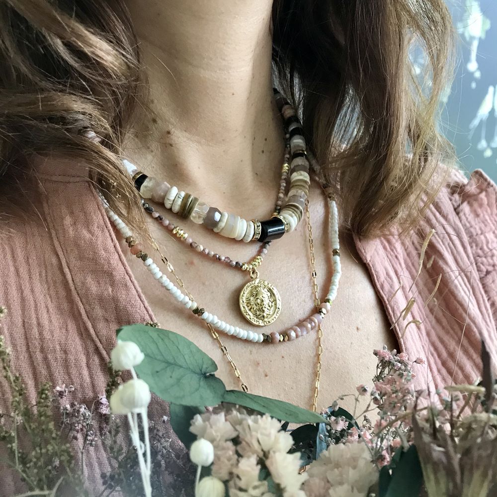 paulettequincaillerie-bijoux-createur-pierres-semi-précieuses-talisman-rodochrosite- quartz rose-pierre-de-lune-rose_254