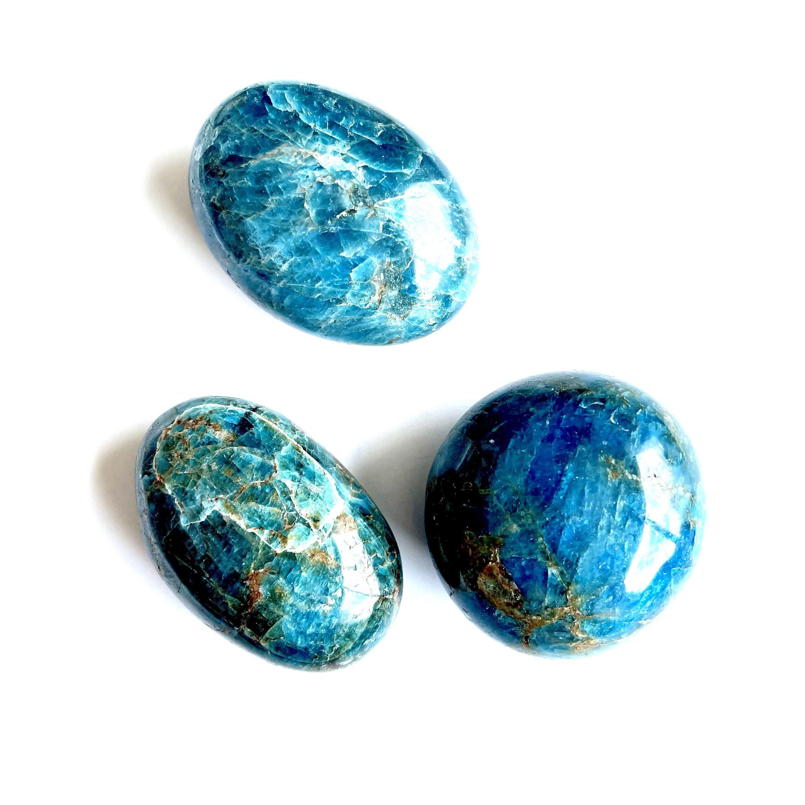 paulettequincaillerie-bijoux-createur-pierres-semi-précieuses-lithotherapie-apatite-pierre-roulee_1 apatite