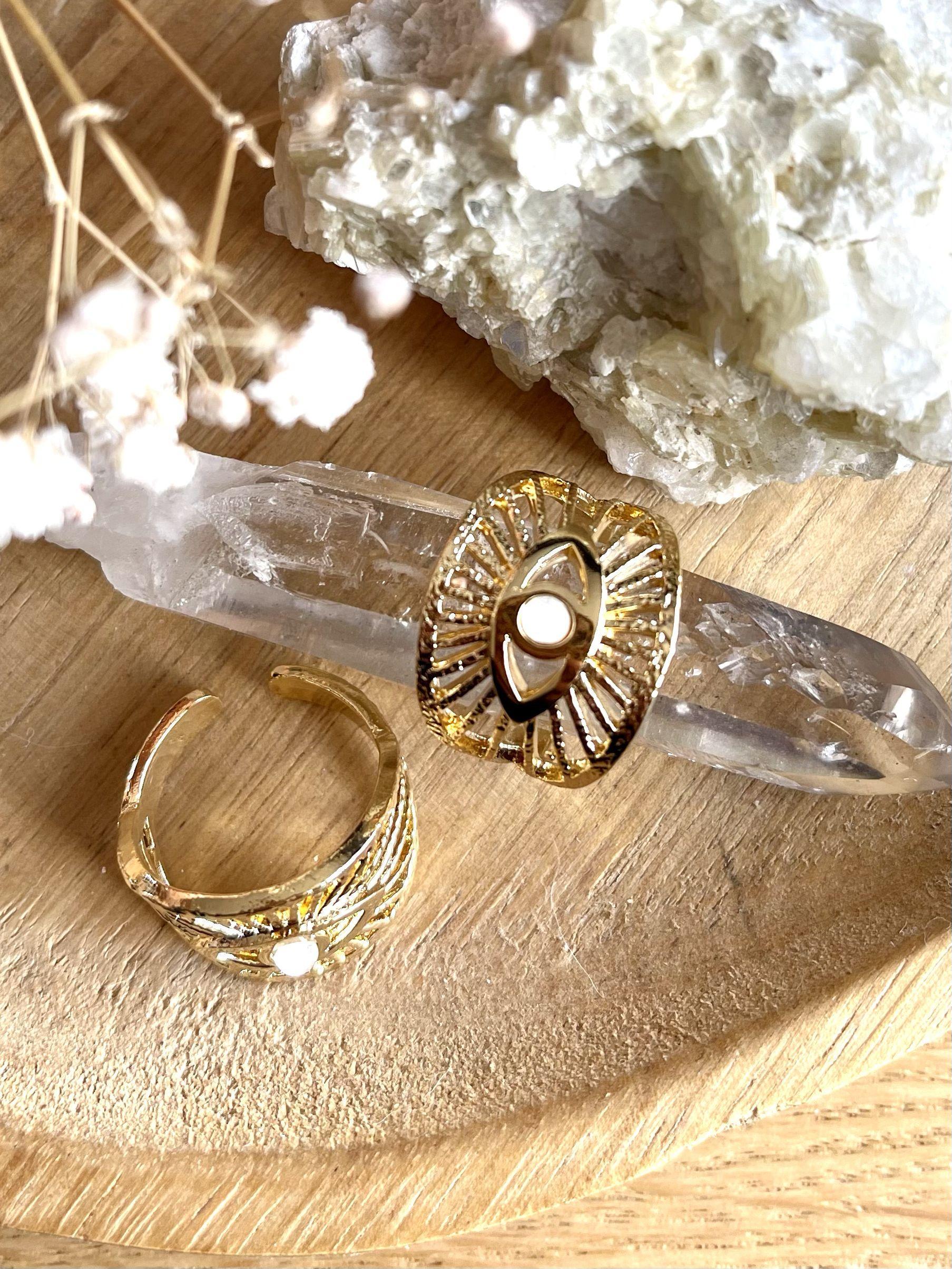 bague isis pierre de lune