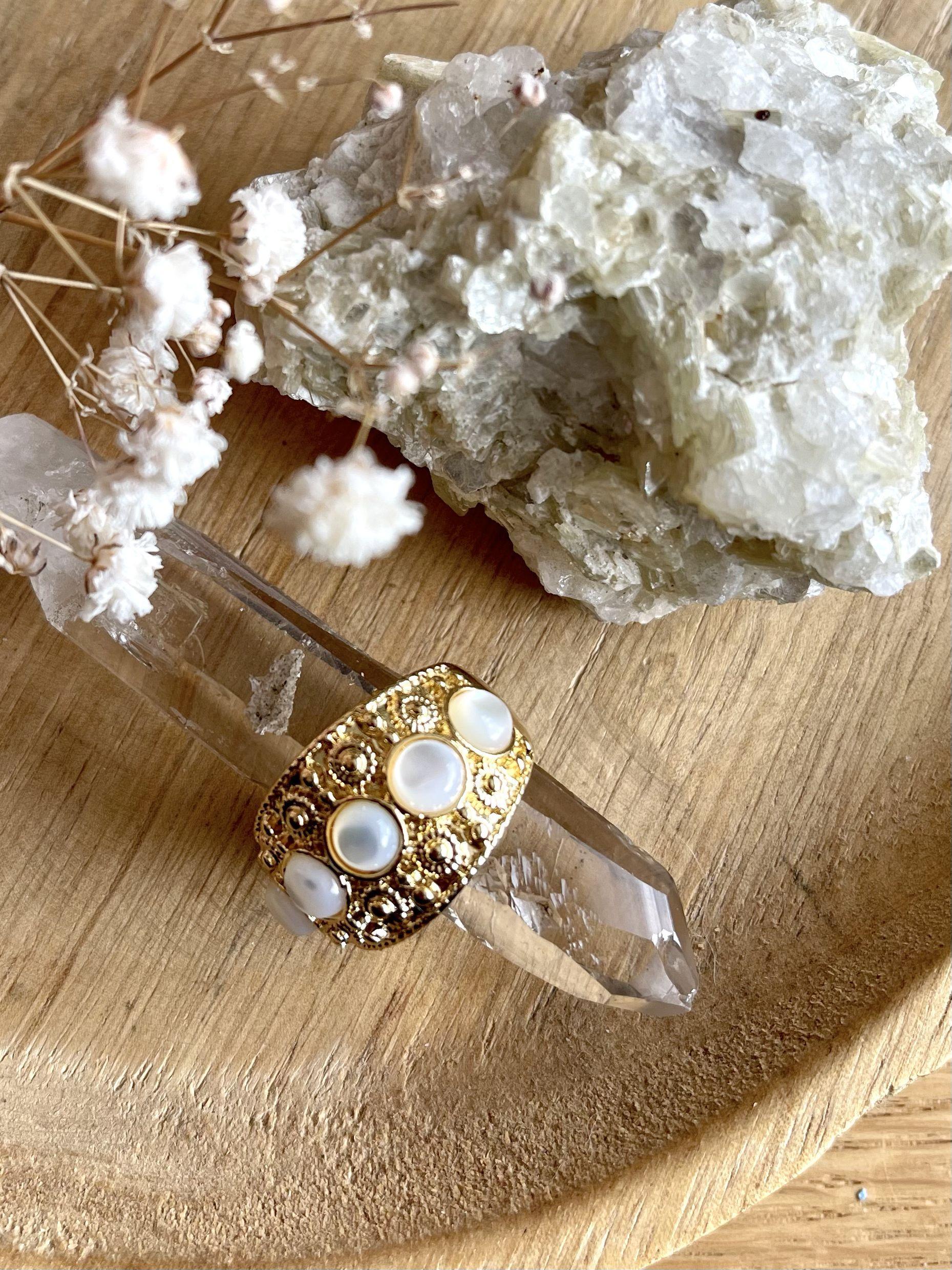 paulettequincaillerie-bijoux-createur-pierres-semi-précieuses-lithotherapie-bague_89 bague esmee nacre