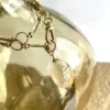 collier-mamounia-scarabée-agate-fleur-de-cerisier-fines-paulettequincaillerie-bijoux-créateur_9 L'agate fleur de cerisier ou agate Sakura apporte douceur, sagesse et sécurité. Elle aide à lacher prise émotionnellement pour retrouver calme et sérénité. Elle favorise la croissance personnelle et permet d'aller de l'avant. Elle aide à l'introspection, aide au pardon et à la compassion. Elle permet de remonter la pente après les moments difficiles et les traumas. Elle aidera à retrouver la paix intérieure. Elle soulage l'anxiété et favorise la joie .