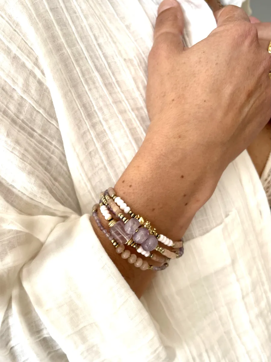 bracelet-multitours-amethyste-pierre-de-lune-peche-opale-rose-paulettequincaillerie-bijoux-createur-pierres-semi-précieuses-fines-lithotherapie-talisman-amulette_255 multitours amethisten, opale rose et pierre de lune pêche