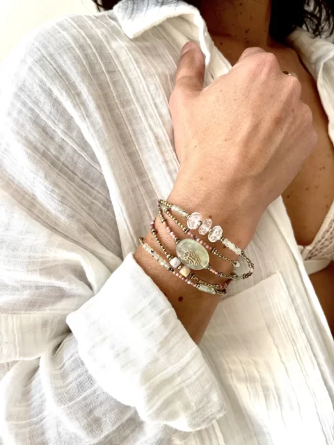 bracelet multitours en phrénite et rhodochrosite
